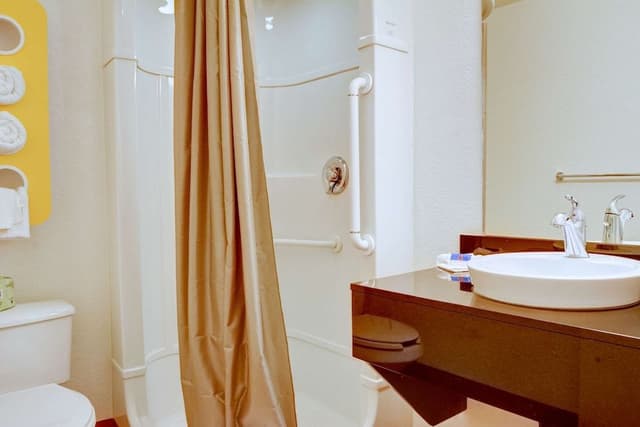 Standard Room, 1 Double Bed, Accessible, Non Smoking