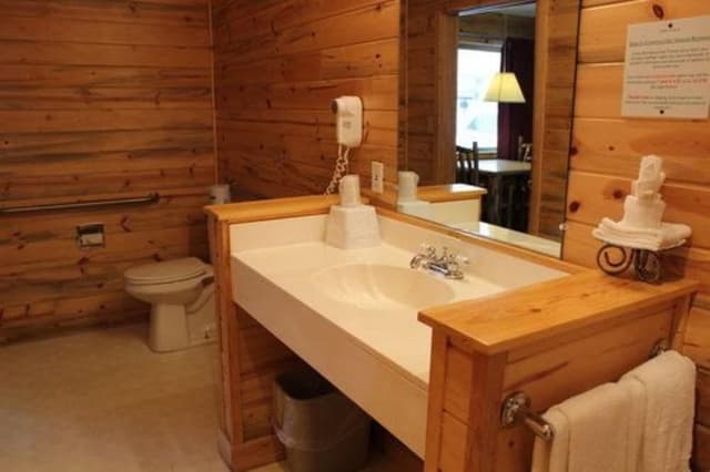Colorado Room, 2 Queen Beds, Ground Floor