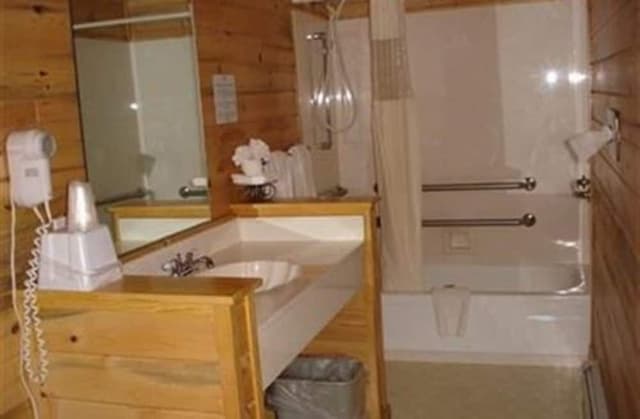 Colorado Room, 2 Queen Beds, Ground Floor