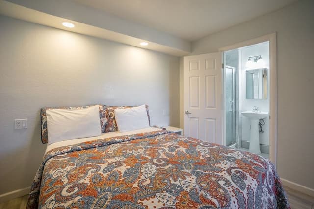Room, 1 Queen Bed, Non Smoking