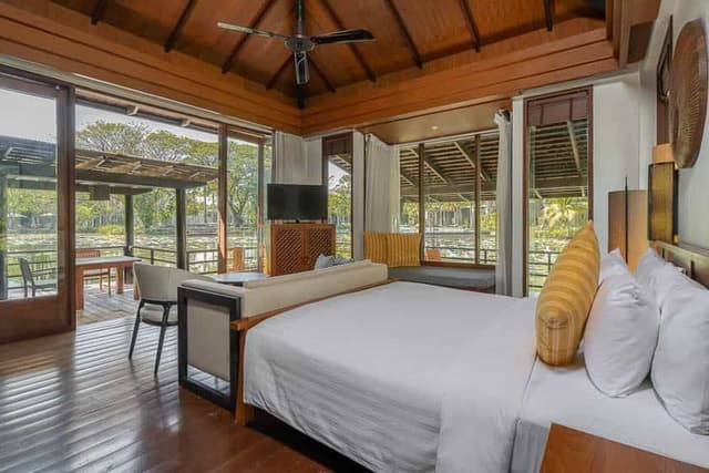 Float Villa