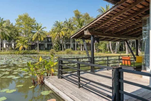 Float Villa