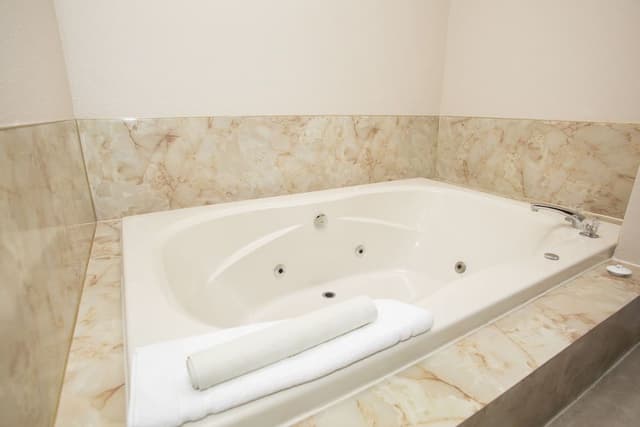 Executive Apartment, 2 Bedrooms, Jetted Tub