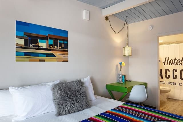 Design Room, 1 King Bed, Kitchenette