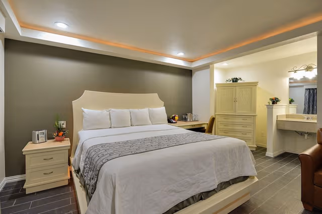 Deluxe Suite