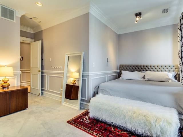 Deluxe Room, 1 King Bed, City Views 3A