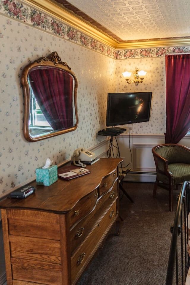 Luxury Room, 1 King Bed, Terrace, Mountain View (Room 20)