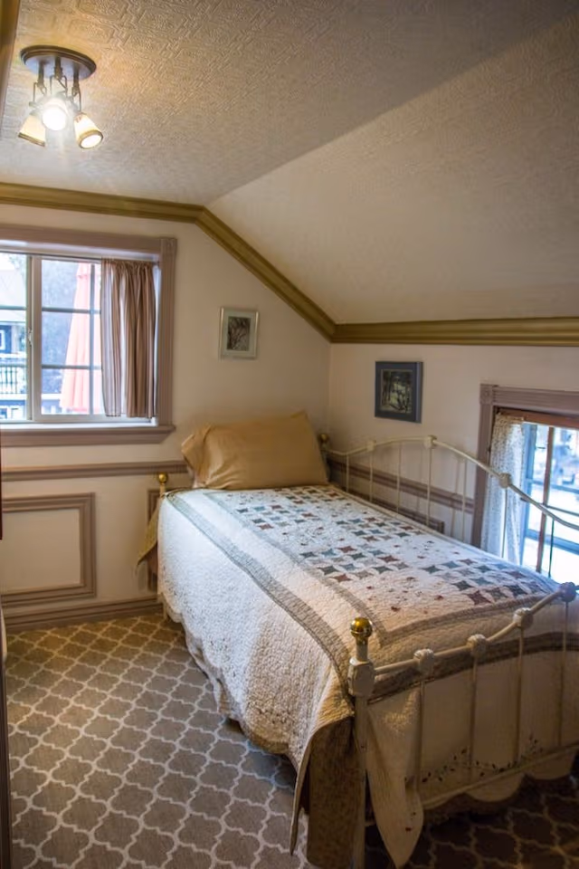 Family Room, Multiple Beds, Private Bathroom, Mountain View