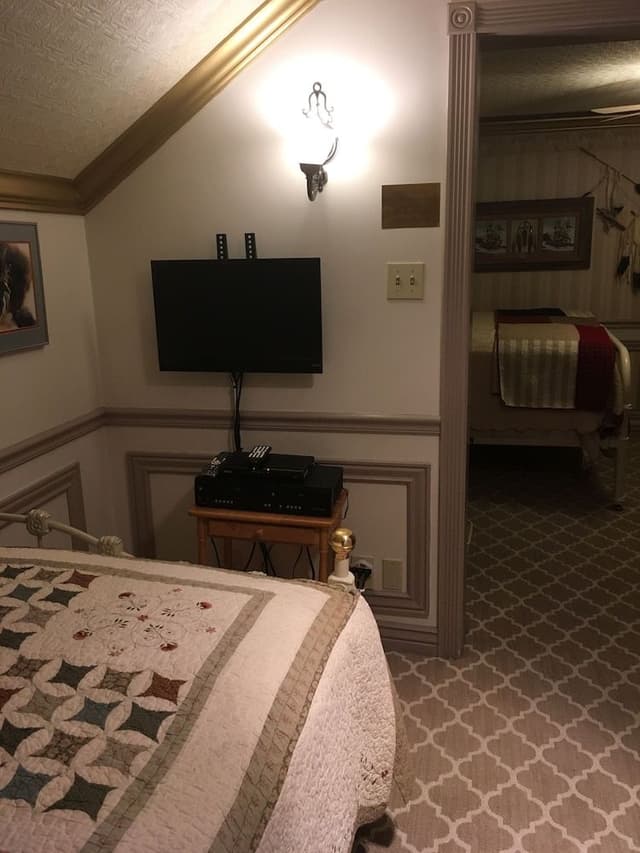 Family Room, Multiple Beds, Private Bathroom, Mountain View