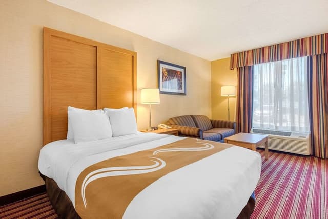 Standard Room, 1 King Bed, Smoking