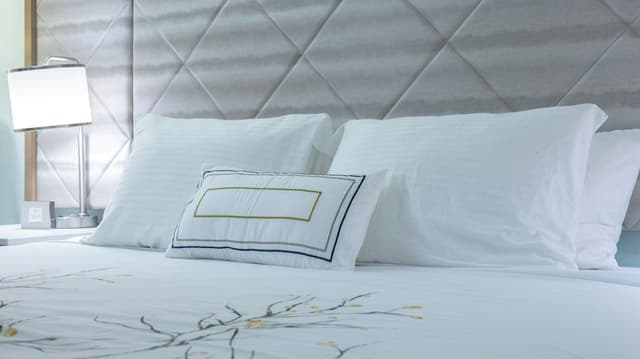 Deluxe Room, 1 King Bed