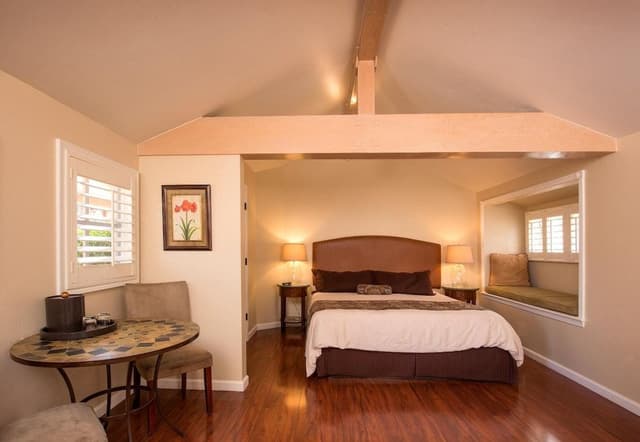 Suite, 1 King Bed