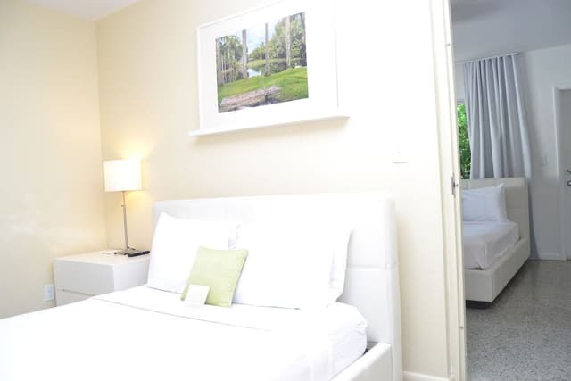 Suite, 2 Bedrooms (1 King and 2 Queen Beds)