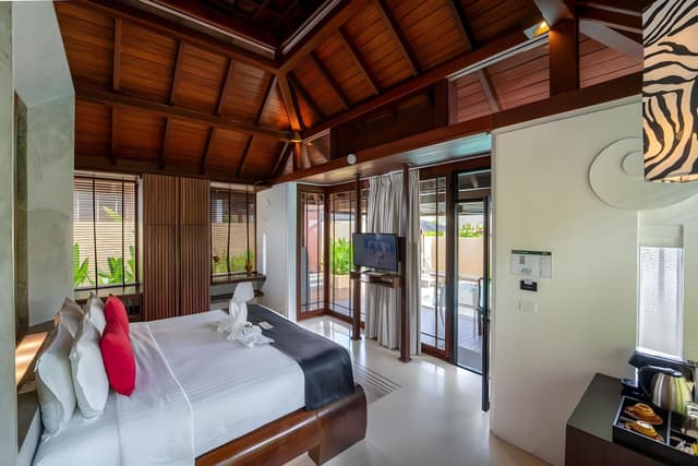 Grand Pool Villa