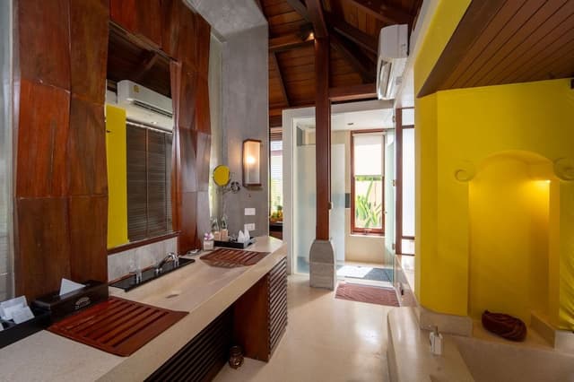 Grand Pool Villa