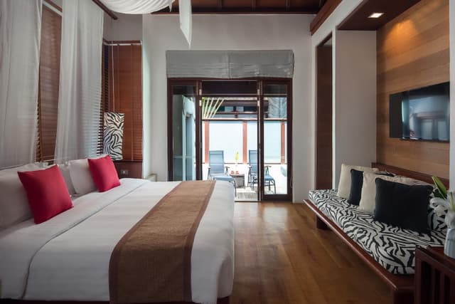 Hydro Pool Villa