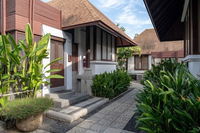 Hydro Pool Villa