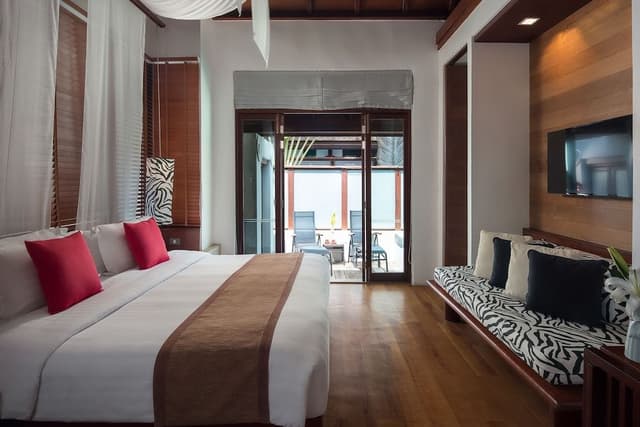 Hydro Pool Villa