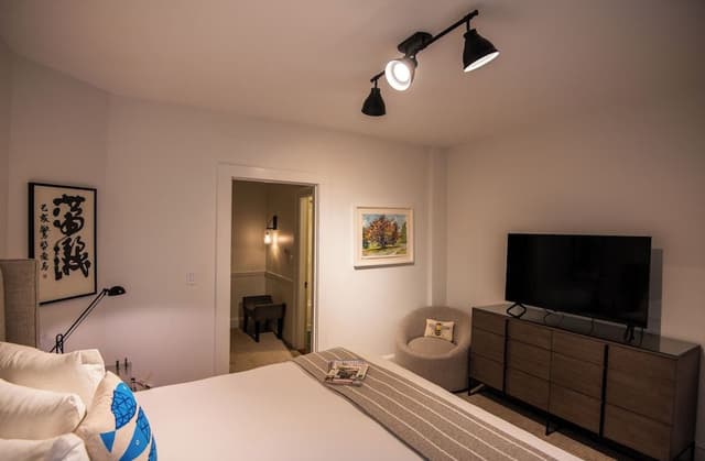 Room 11