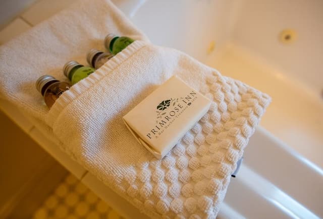 Deluxe King Suite