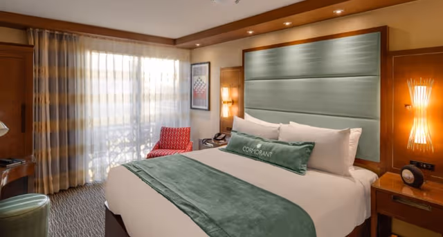 Deluxe Room (Ocean Vista King)