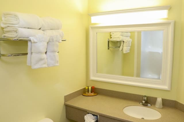 Waterview Suite