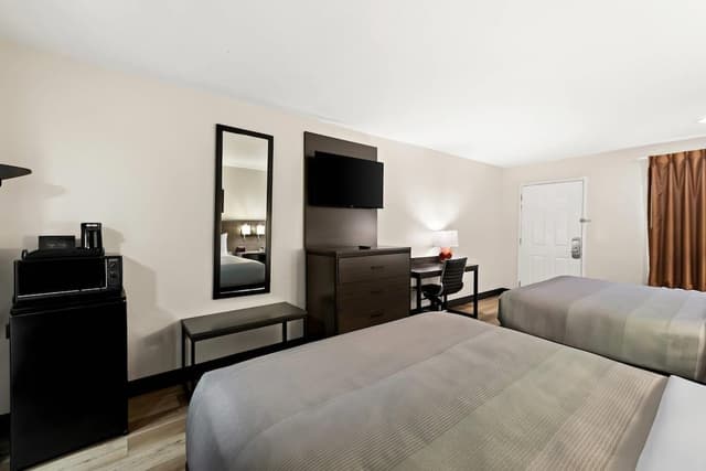 Standard Room, 2 Double Beds, Smoking