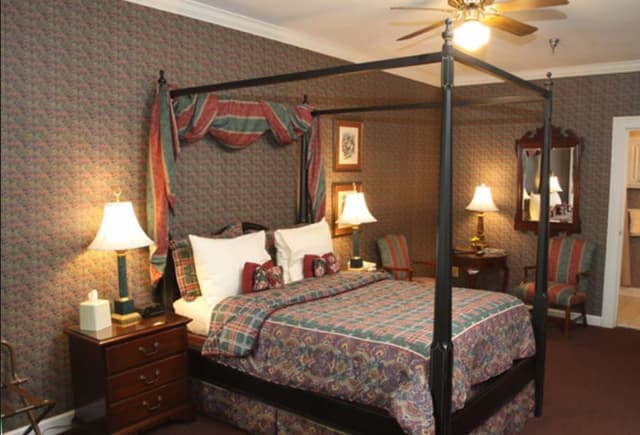 Lyman Hall room