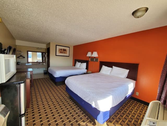 Comfort Room, 2 Queen Beds, Non Smoking