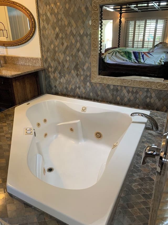 Suite, 1 King Bed and 1 Queen Bed