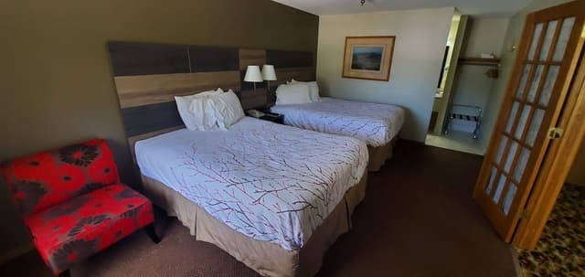 Family Suite, Multiple Beds, Balcony, Mountain View