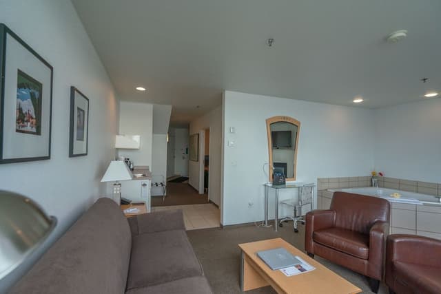 Executive Suite, 1 King Bed with Sofa bed, Hot Tub, Bay View