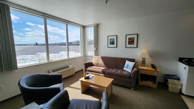 Executive Suite, 1 King Bed with Sofa bed, Hot Tub, Bay View