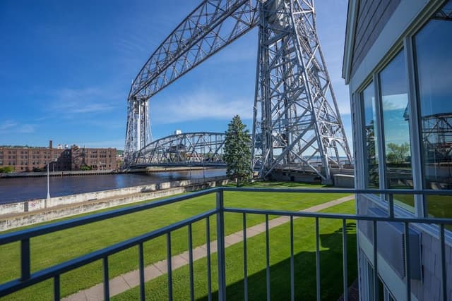 Executive Suite, 1 King Bed with Sofa bed, Hot Tub, Canal View