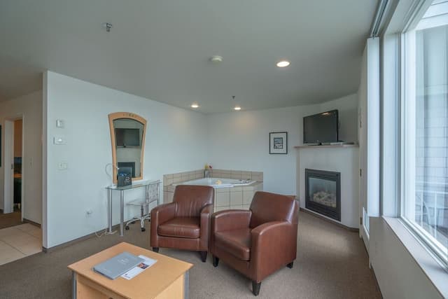 Executive Suite, 1 King Bed with Sofa bed, Hot Tub, Bay View