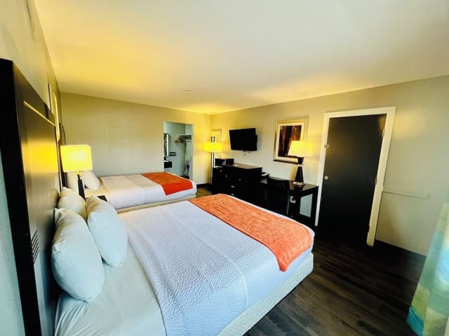 Room, 2 Queen Beds