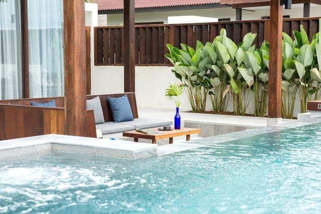 One Bedroom Beachfront Pool Villa