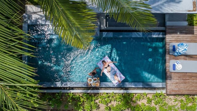 One Bedroom Beachfront Pool Villa