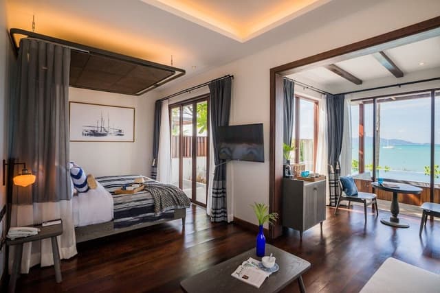 One Bedroom Beachfront Pool Villa
