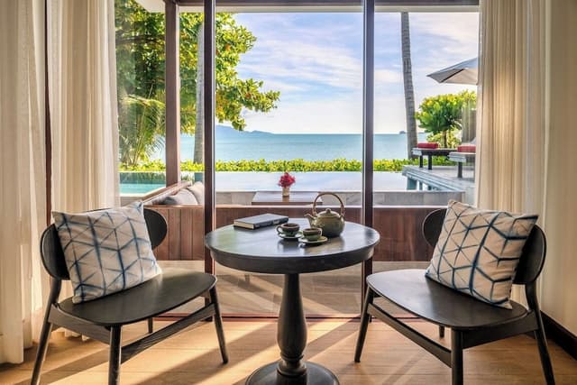 One Bedroom Beachfront Pool Villa