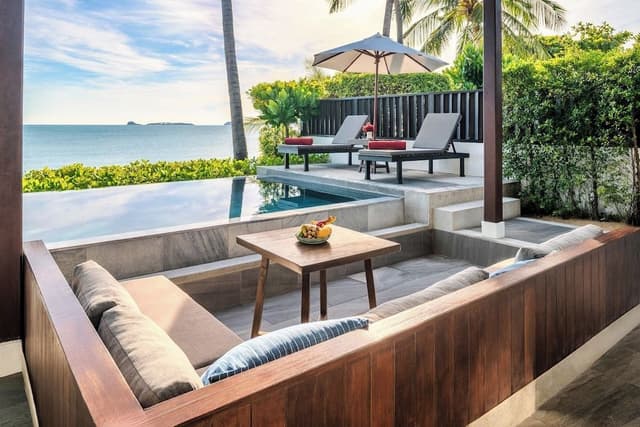 One Bedroom Beachfront Pool Villa