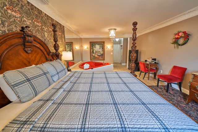 Crown Victorian Suite
