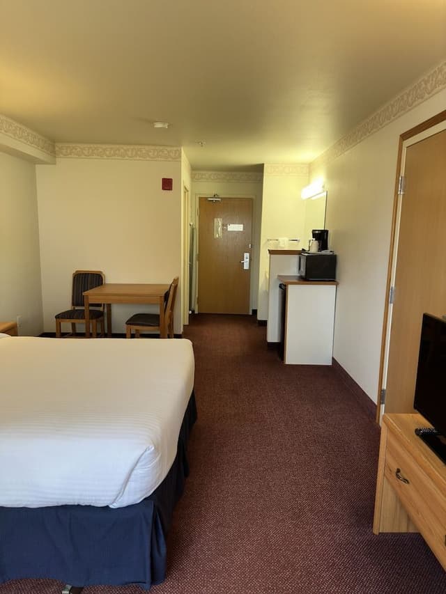Standard Single Room, 1 Queen Bed, Non Smoking