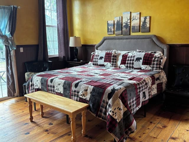 Family Cabin, River Front, River View, Deck #7