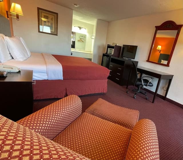 Standard Room, 1 King Bed, Non Smoking