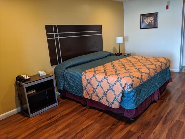 Standard Room, 1 King Bed, Non Smoking