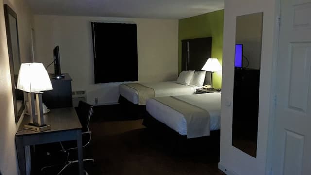 Standard Room, 2 Queen Beds, Non Smoking