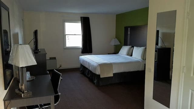 Standard Room, 1 King Bed, Non Smoking