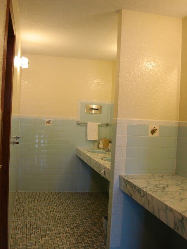Standard Room, 2 Queen Beds, Non Smoking