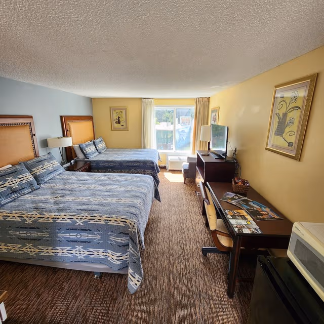 Standard Room, 2 Queen Beds, Non Smoking